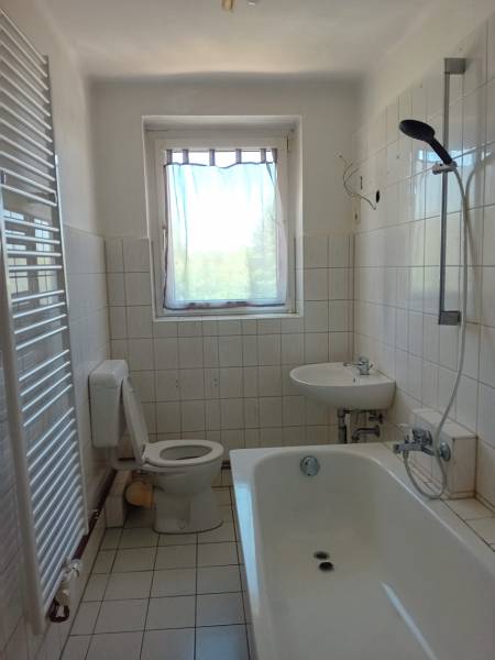 Wannenbad mit Fenster