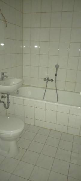 Badezimmer mit Badewanne
